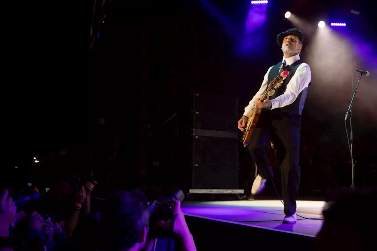 Social Distortion’s Mike Ness reveals cancer diagnosis, postpones summer tour