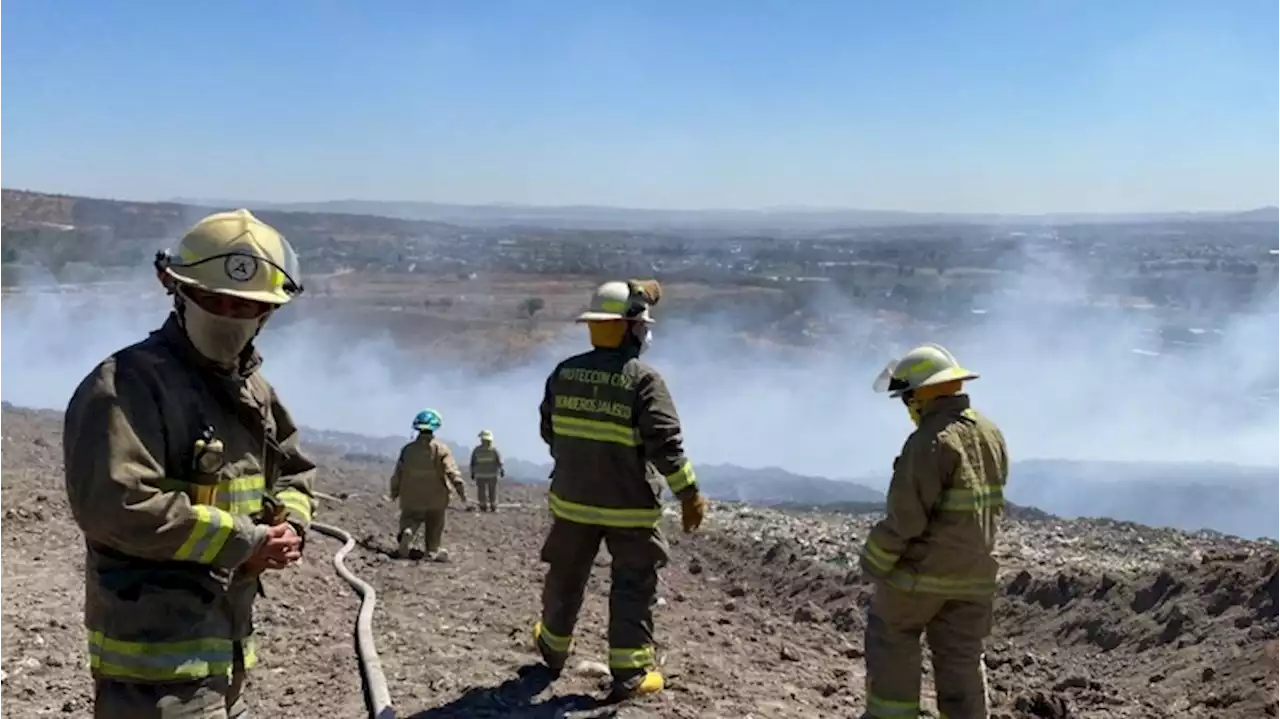 Controlan incendio en relleno sanitario Los Laureles en Tonalá