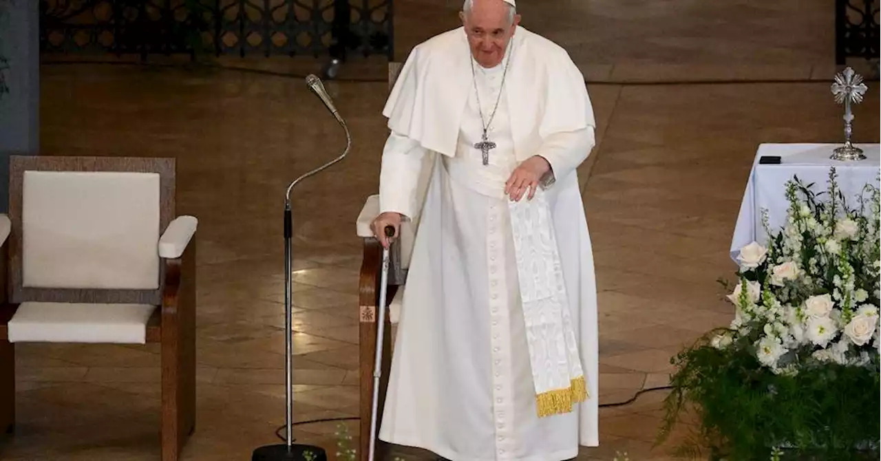 Le pape va être opéré ce mercredi pour un risque d'occlusion intestinale, annonce le Vatican