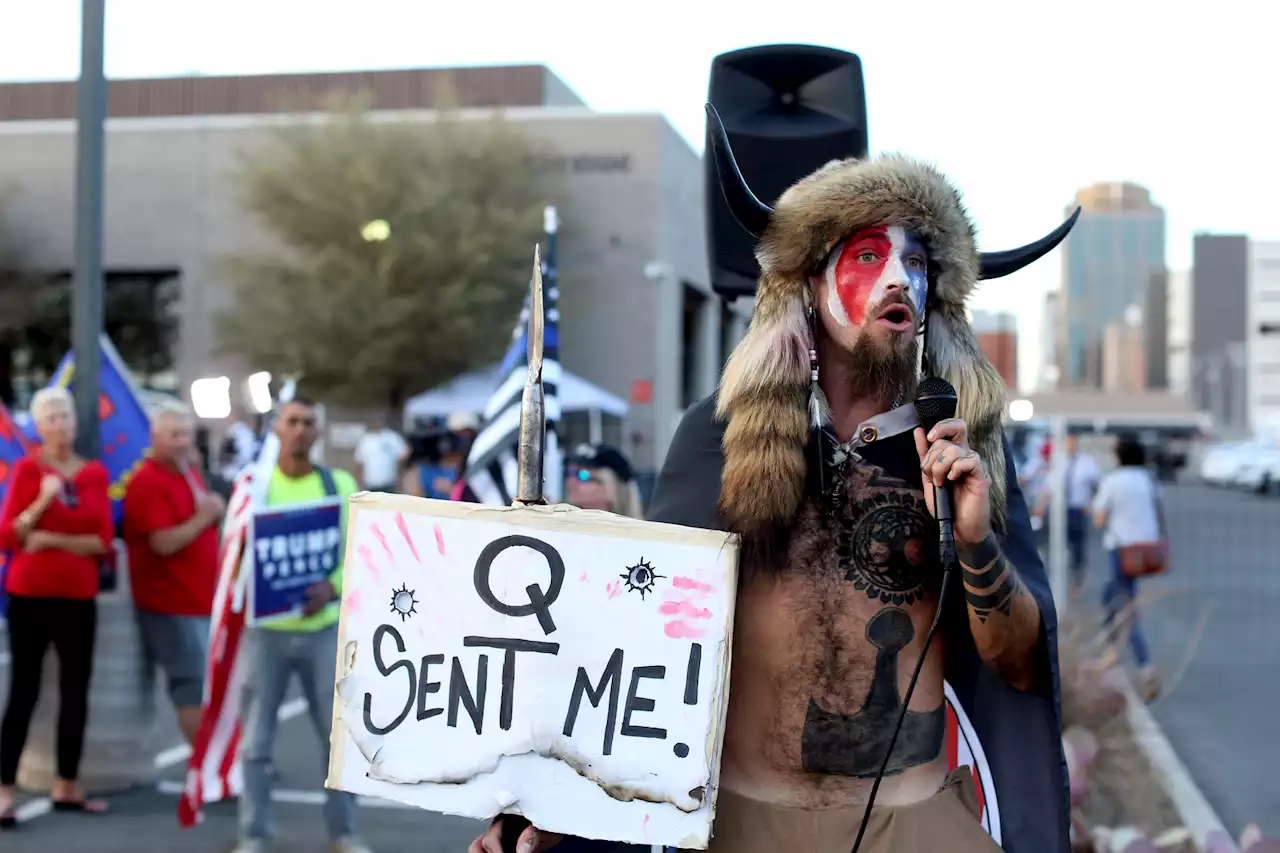 DOJ counters QAnon Shaman’s bid to toss his Jan. 6 sentence