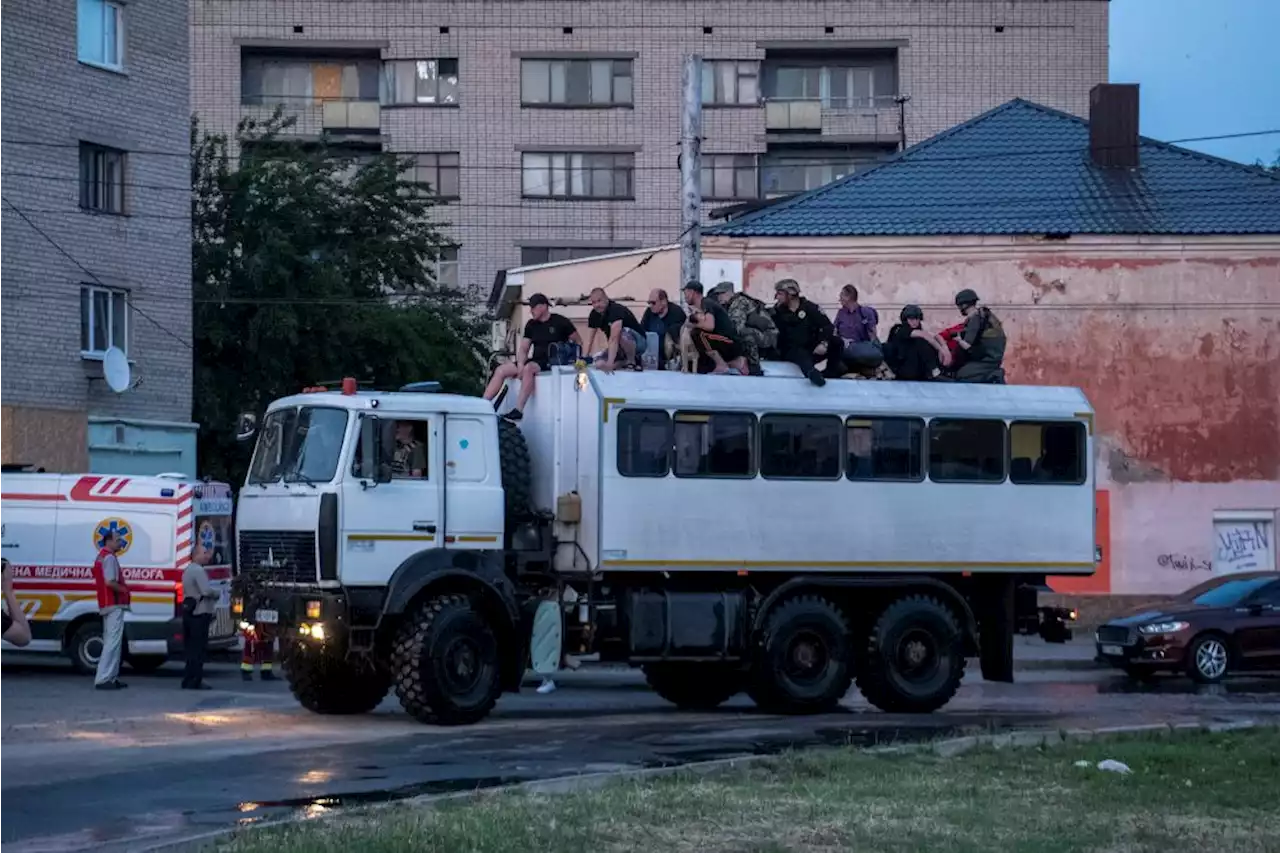 Tens of thousands at risk from flooding after Ukraine dam collapse