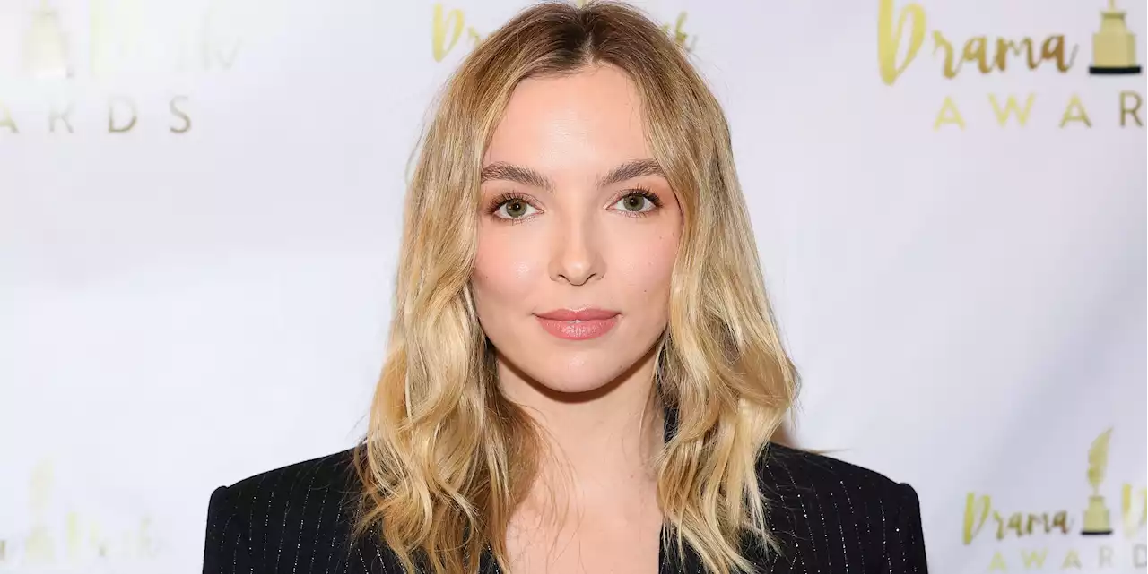 Jodie Comer looks elegant in black tailored suit