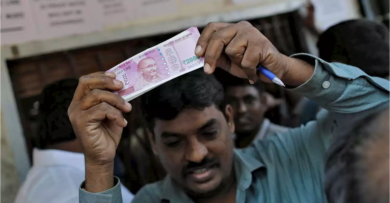 About 80% of Indians choose to deposit withdrawn 2000-rupee notes, boost bank deposits - bankers