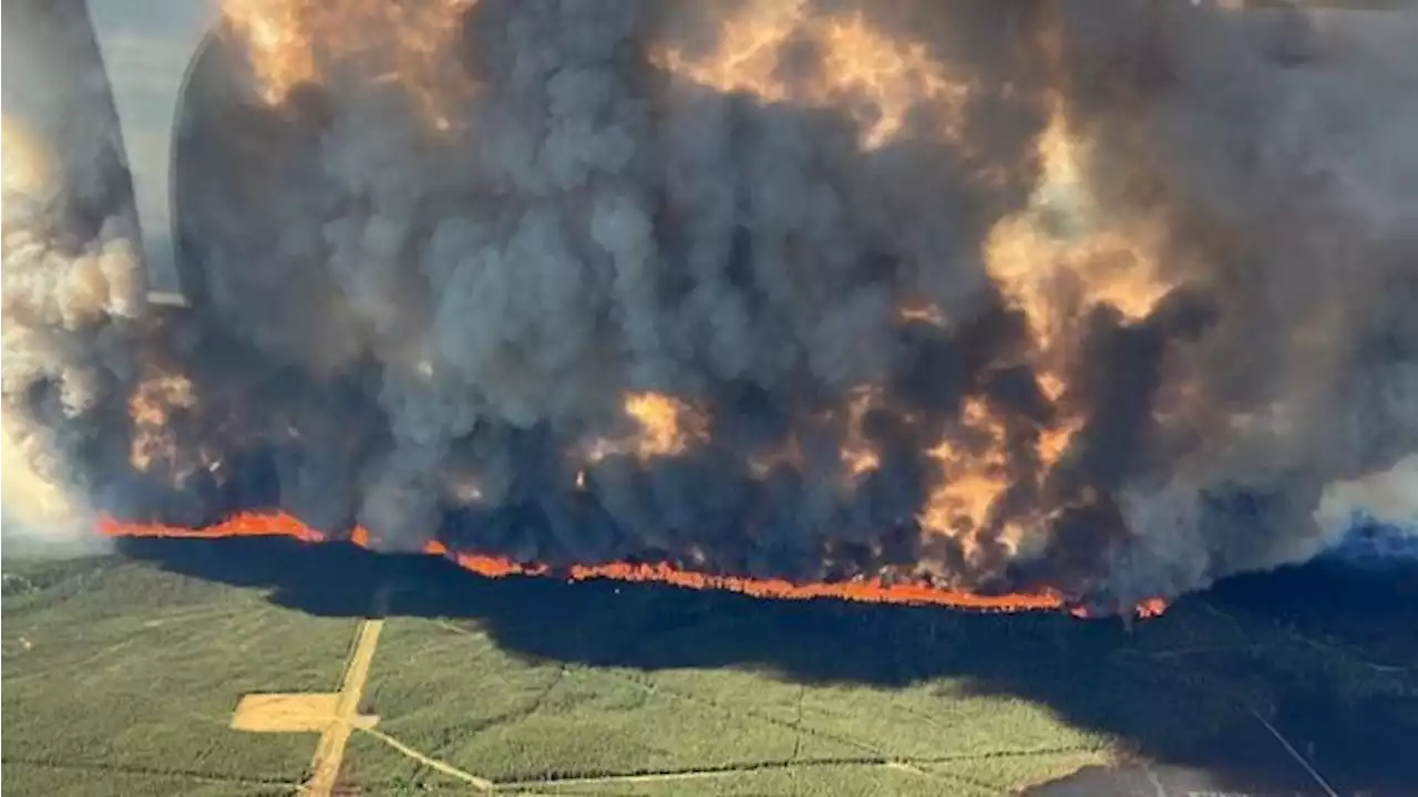 Feds warn 2023 could be Canada's worst-ever fire season