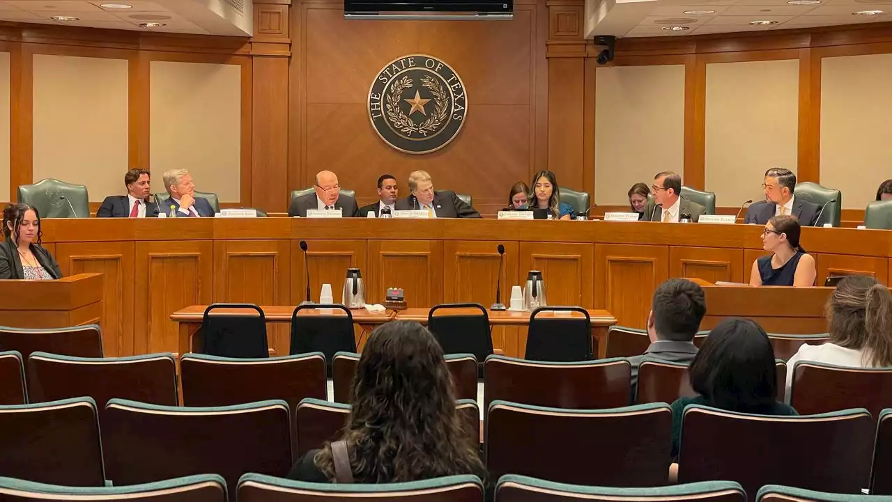 Texas Senate panel signals immigration bill is dead this special session