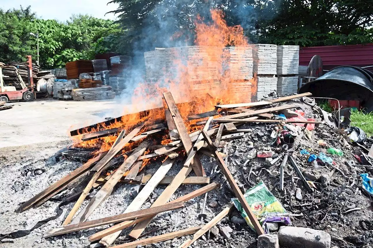 Stern action will be taken to control open burning during El Nino, says Nik Nazmi