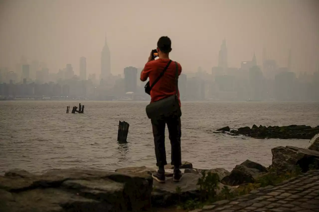 Incendies au Canada : le Québec s’embrase à son tour, des milliers d’évacués, New York dans la fumée… Le point