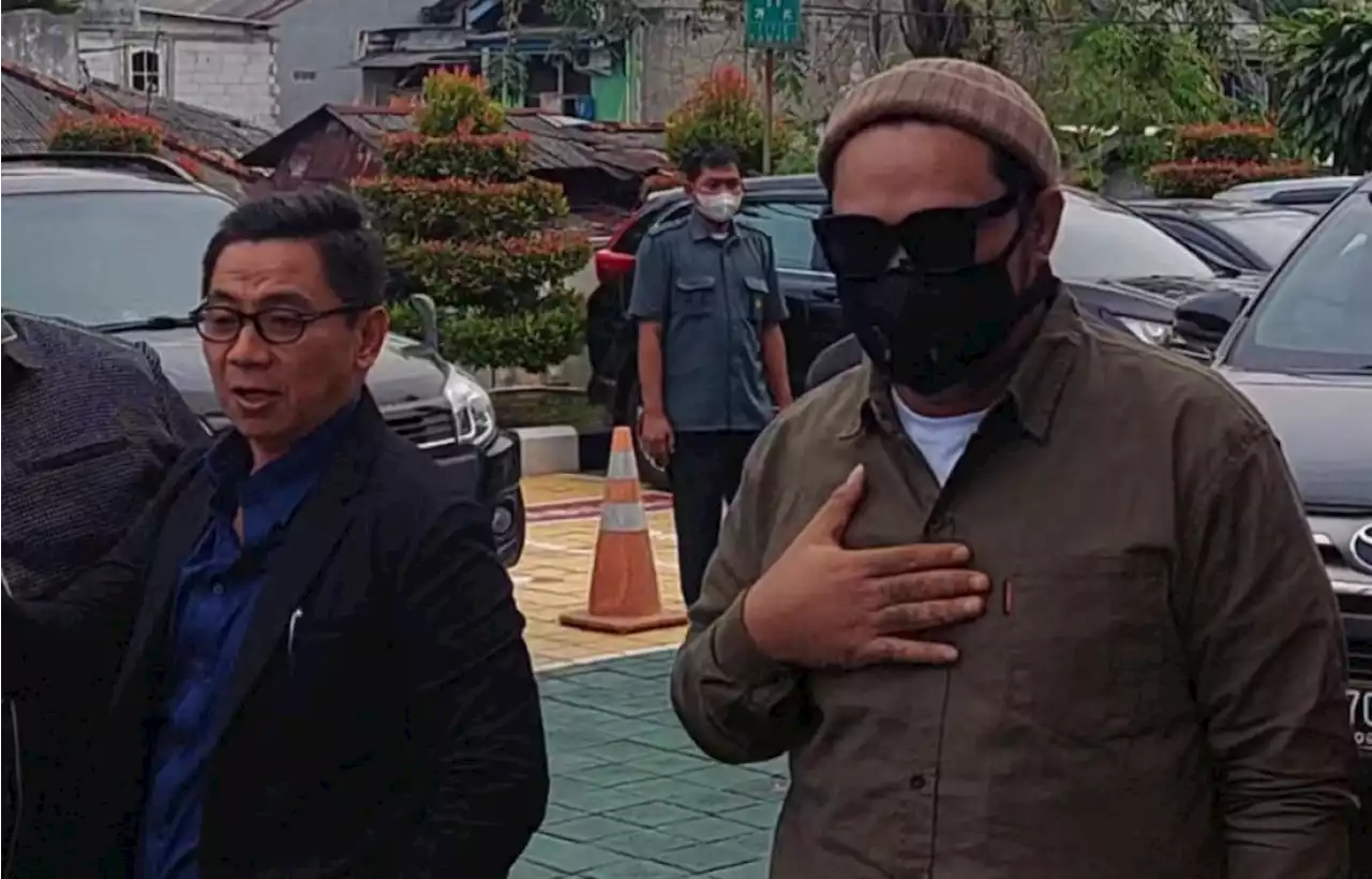 Beda Sikap Virgoun dan Inara Rusli saat Hadiri Sidang Cerai