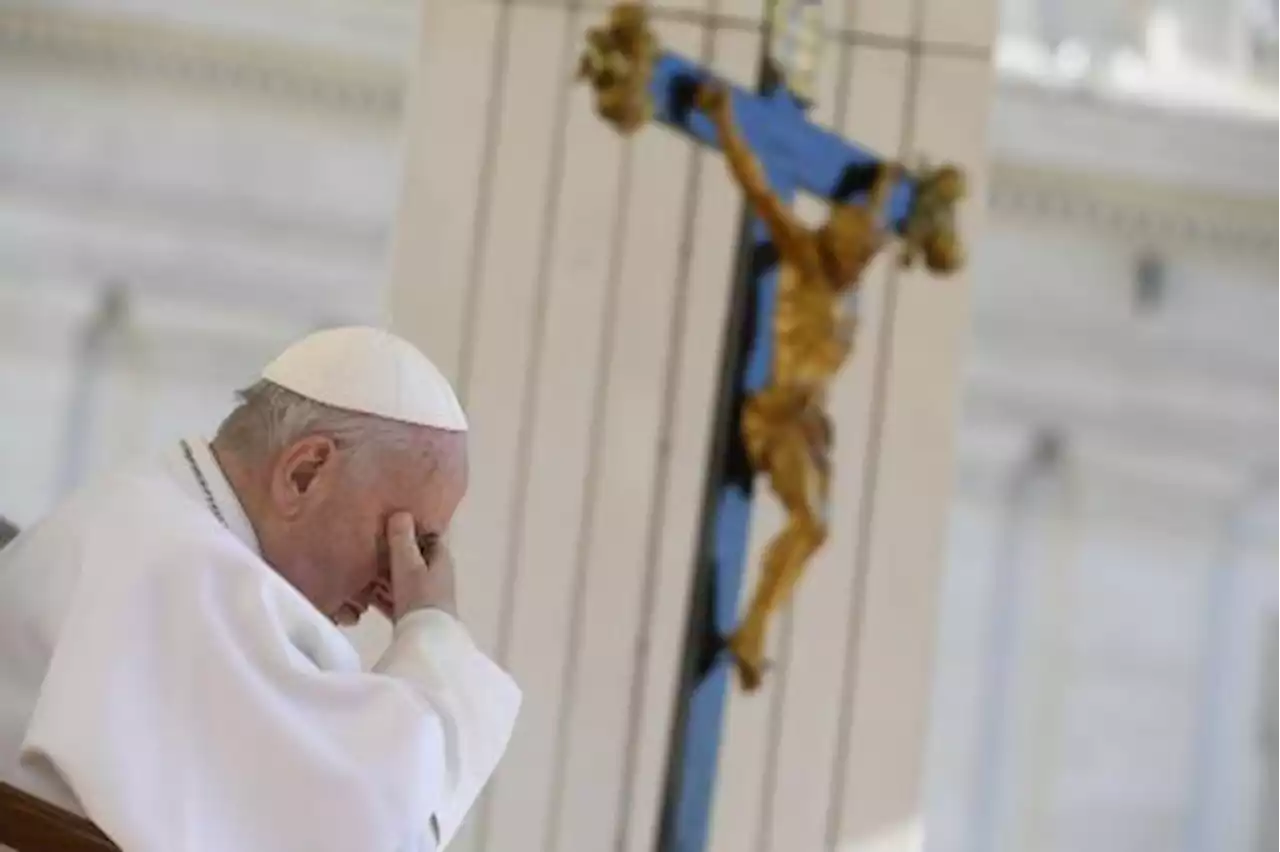 Papa Francesco ricoverato al Gemelli, sarà operato oggi