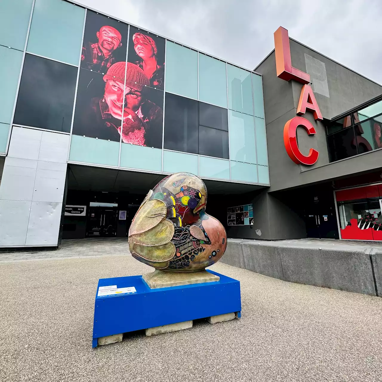 New art popping up in Lincoln! 🎈Take a stroll and enjoy the incredible St Barnabas HeART trail from this weekend.🗺️