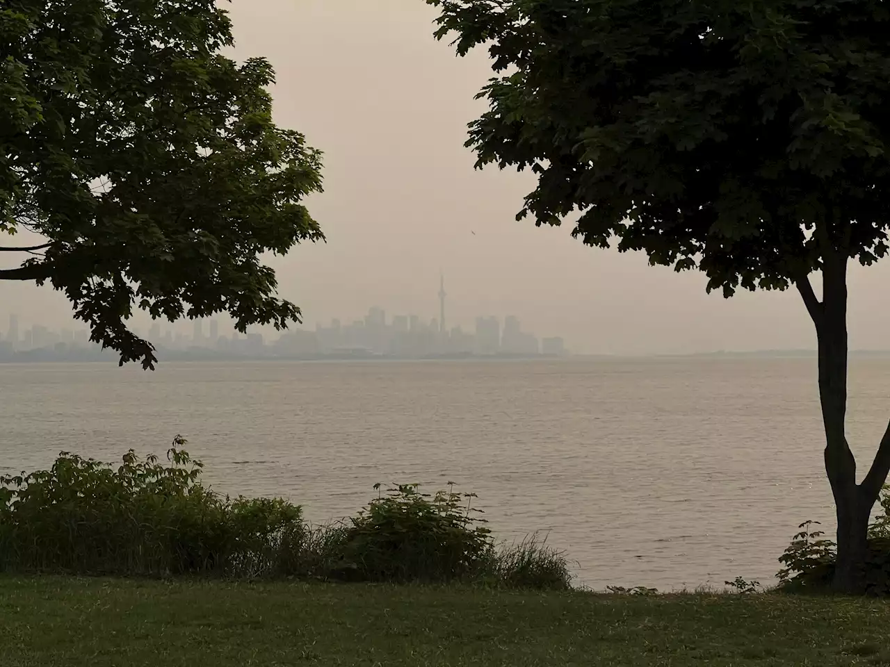 Toronto's air is smoky and expected to get much worse