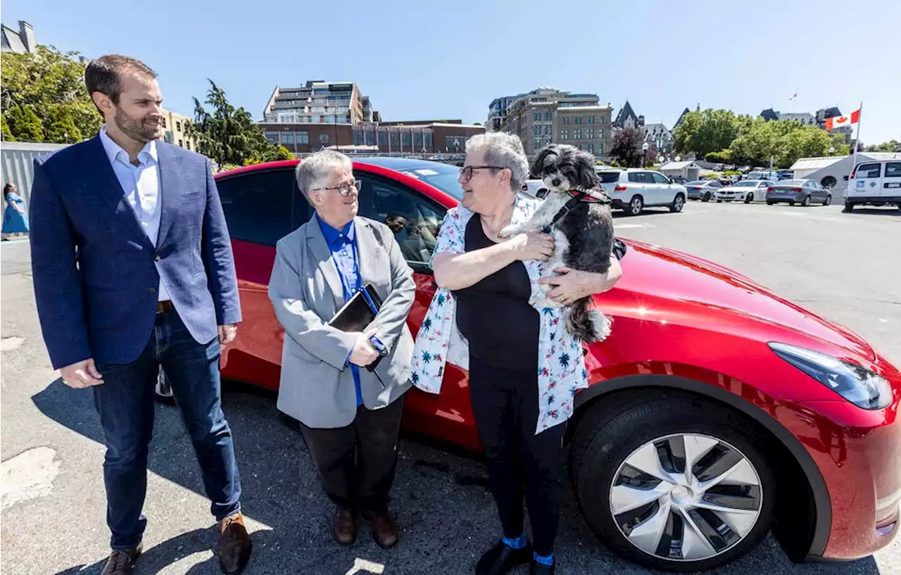 Uber rolls into town as ride-hailing service launches service in Victoria, Kelowna and Chilliwack