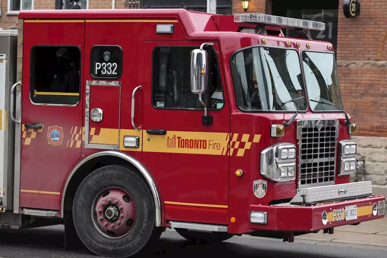 Four-alarm fire in North York damages homes in townhouse complex