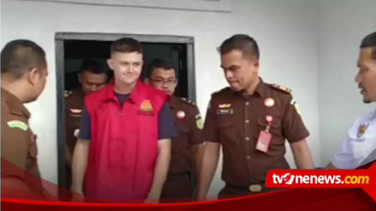 Kejaksaan Negeri Simeulue Membatalkan Tuntutan Terhadap WNA Australia dalam Kasus Penganiayaan