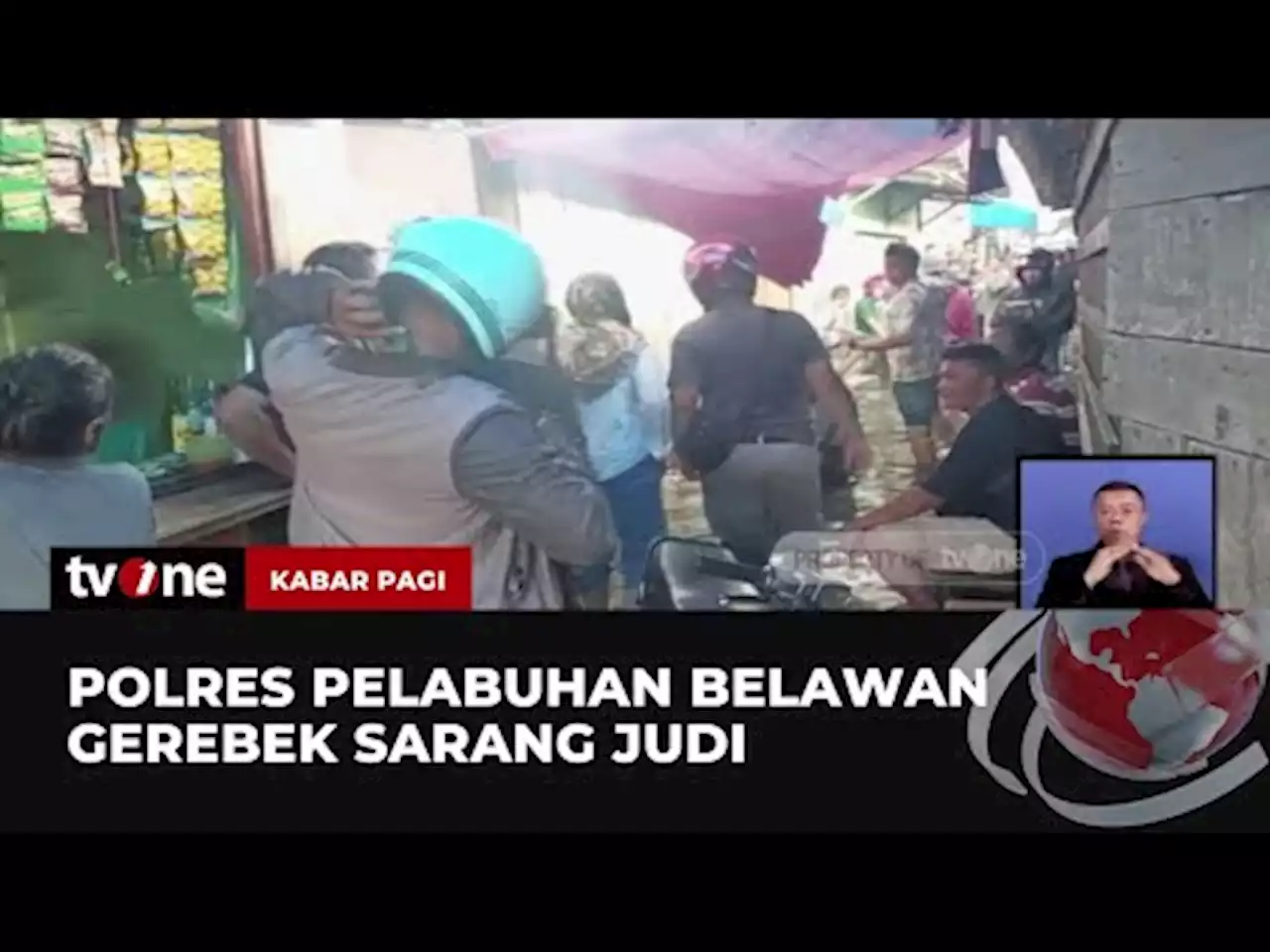 Polisi Gerebek Sarang Perjudian, Mesin Judi Dihancurkan Petugas - tvOne