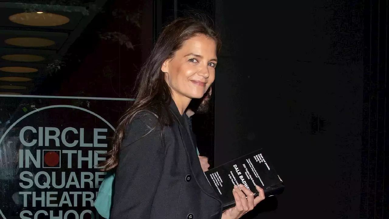 Katie Holmes Wears Every Fashion Editor’s Favorite Ballet Flat