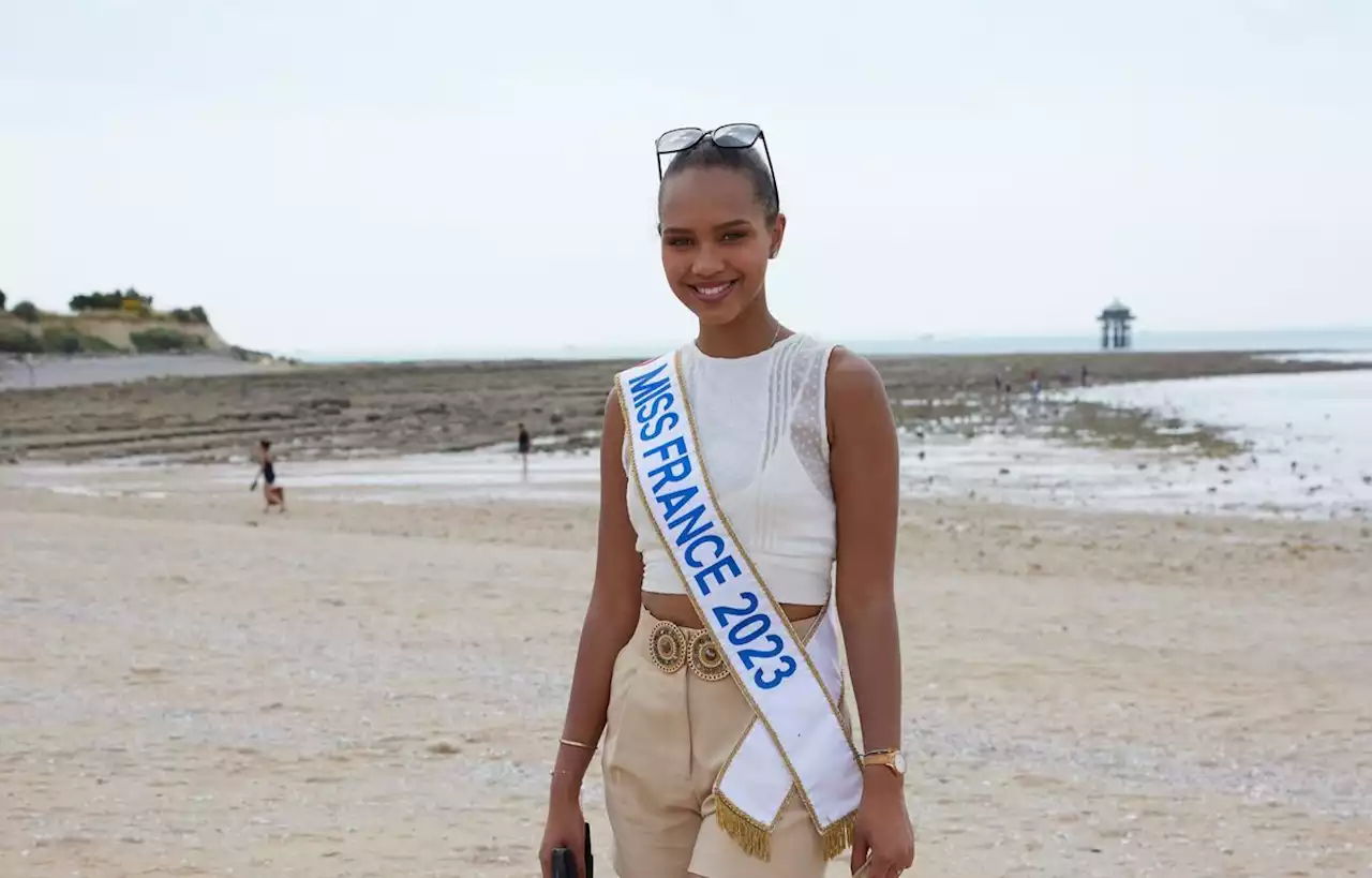 Pour la journée de l’océan, Miss France 2023 collecte des déchets