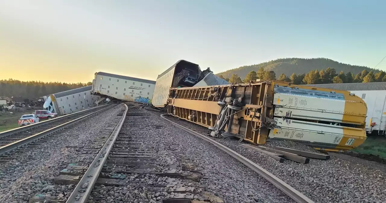 23 train cars derail from freight train in Coconino County