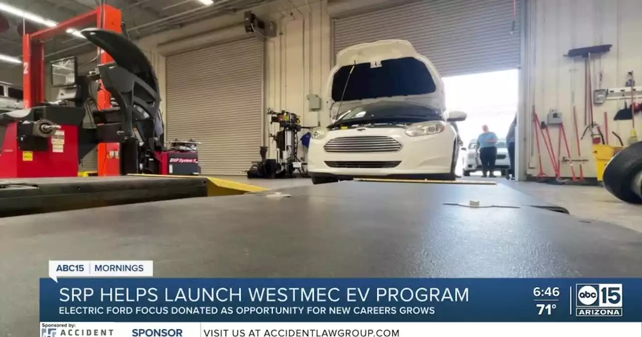 SRP Helps Launch EV Program at West-MEC with Donation of an Electric Ford Focus