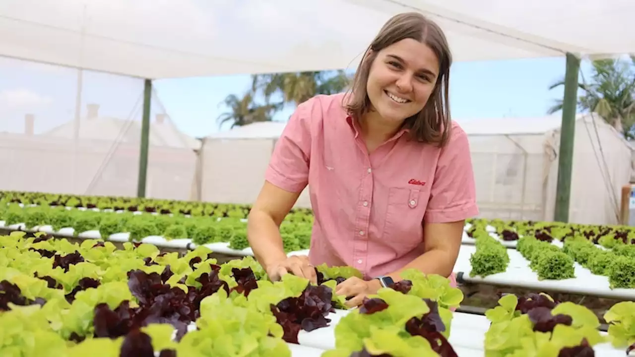 What made Zoe decide to pursue a career in agronomy?