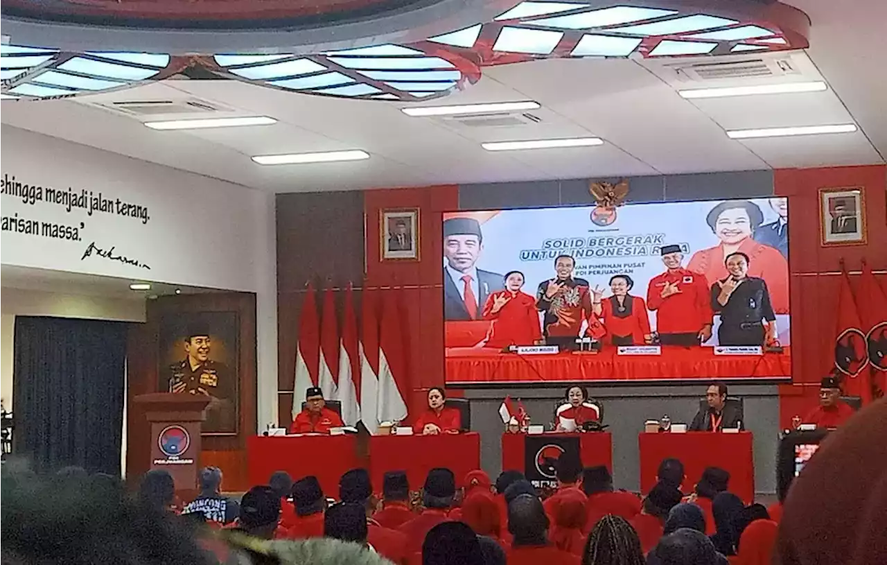 Kenang Taufiq Kiemas, Tangis Megawati Pecah di Pidato Penutupan Rakernas PDIP