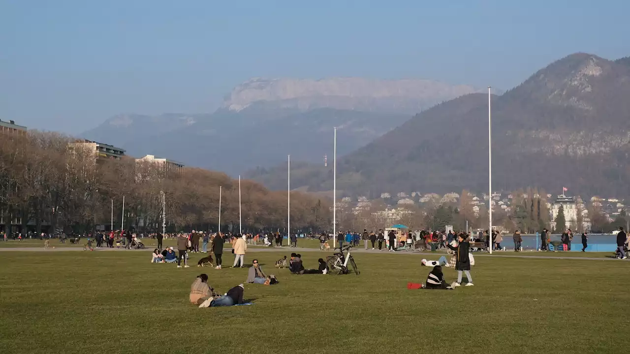 Attaque au couteau à Annecy: Le Pâquier, espace de rassemblement populaire au cœur de la ville