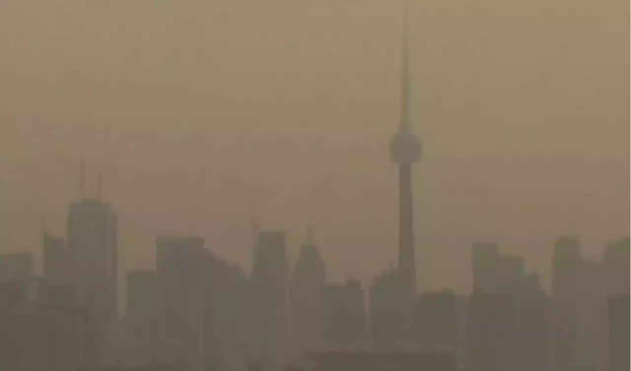 Smoky conditions in Toronto expected to get worse today before improving this weekend