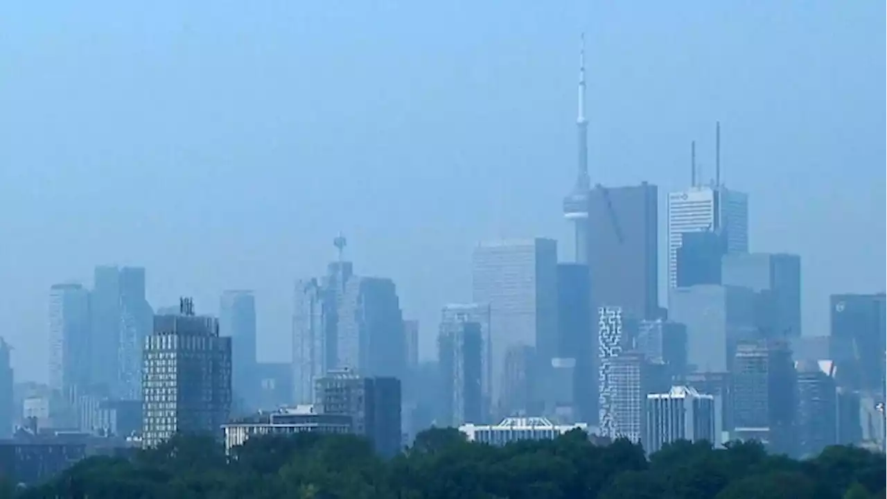 Blanket of haze brings health risks in Toronto