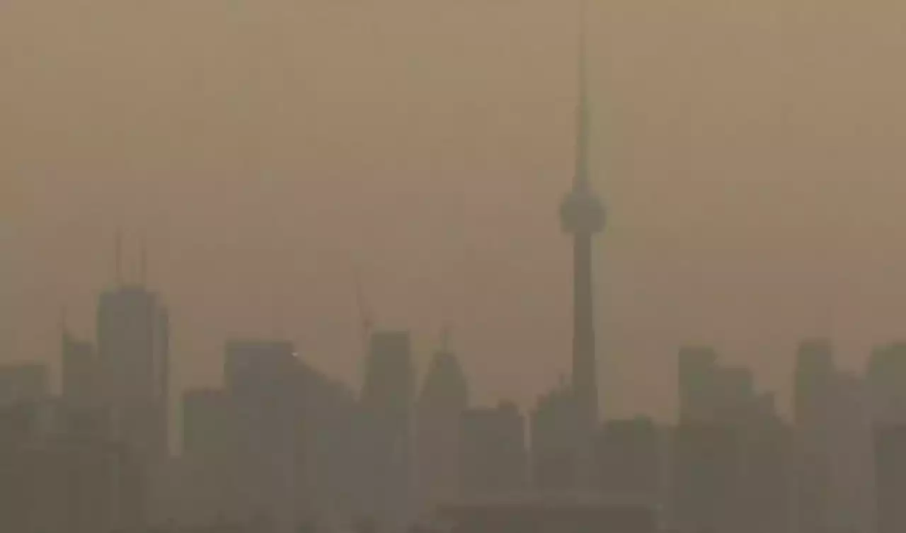 Smoky conditions in Toronto expected to get worse today before improving this weekend