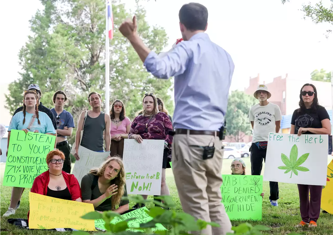 Rally demands Denton enforce referendum decriminalizing pot; council signals opposition