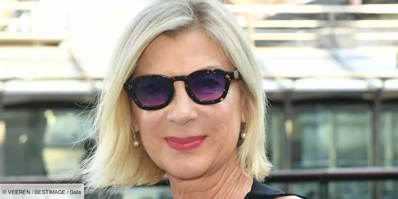 PHOTO – Michele Laroque, 62 ans, cède à la tendance des cheveux courts : elle est canon ! - Gala