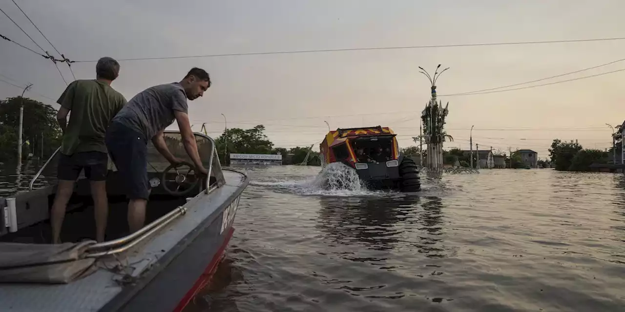 Nelle zone allagate dell'Ucraina non si sa più dove sono le mine - Il Post