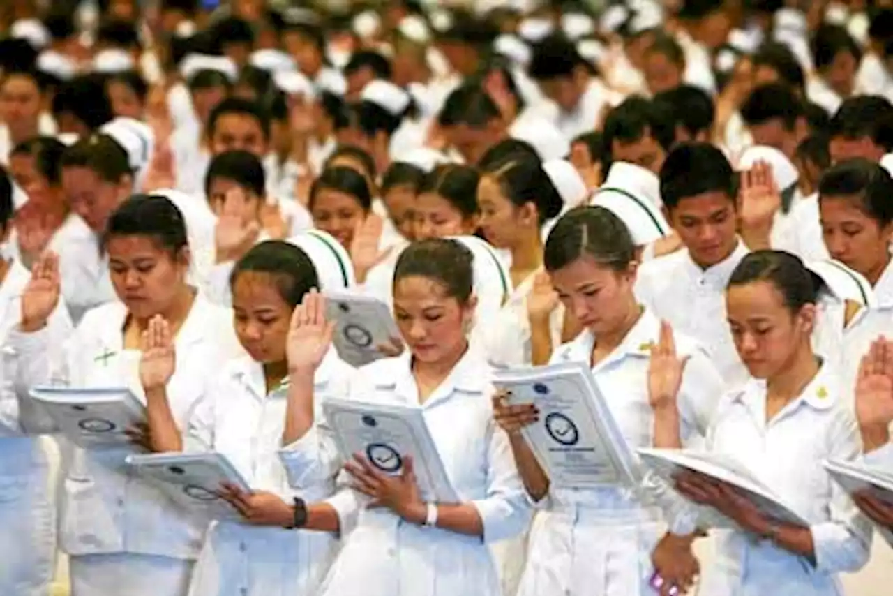 DOH chief eyeing nursing graduates for gov’t hospitals