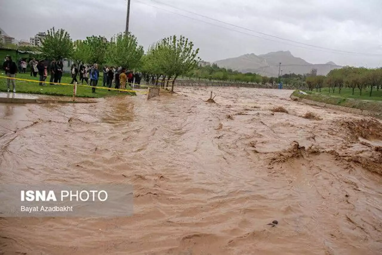 تهرانی‌ها در بستر و حاشیه رودخانه‌ها توقف نکنید