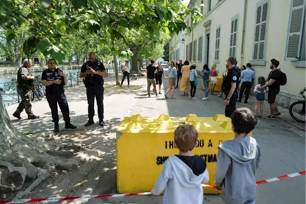 Ataque com faca em parque infantil na França deixa seis feridos, entre eles quatro crianças