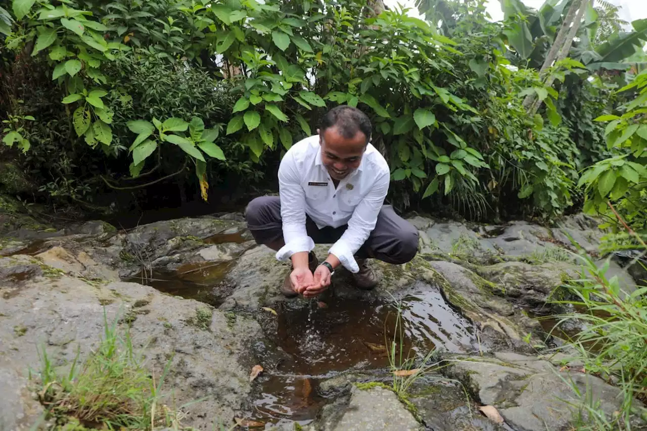 Berkat Bantuan Ganjar, Ribuan Warga Desa di Kaki Gunung Slamet tak Lagi Kesulitan Air Bersih