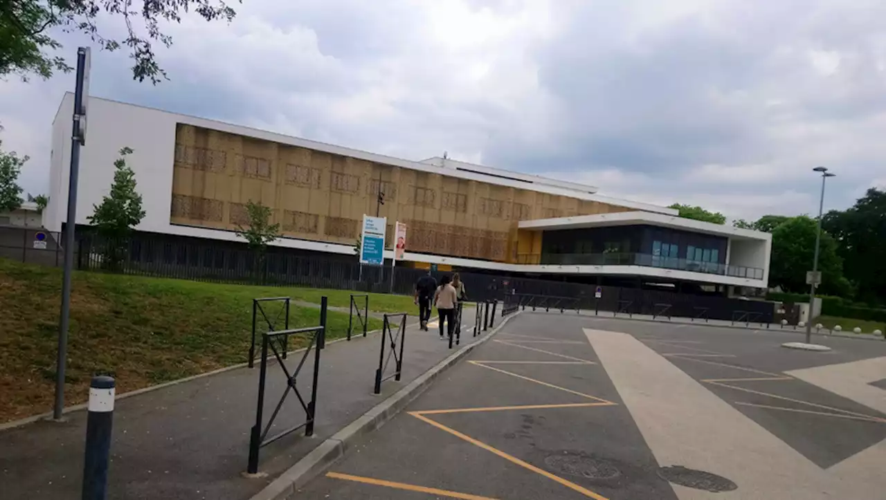 Au nord Toulouse, un morceau de plafond du collège se détache et tombe sur un élève