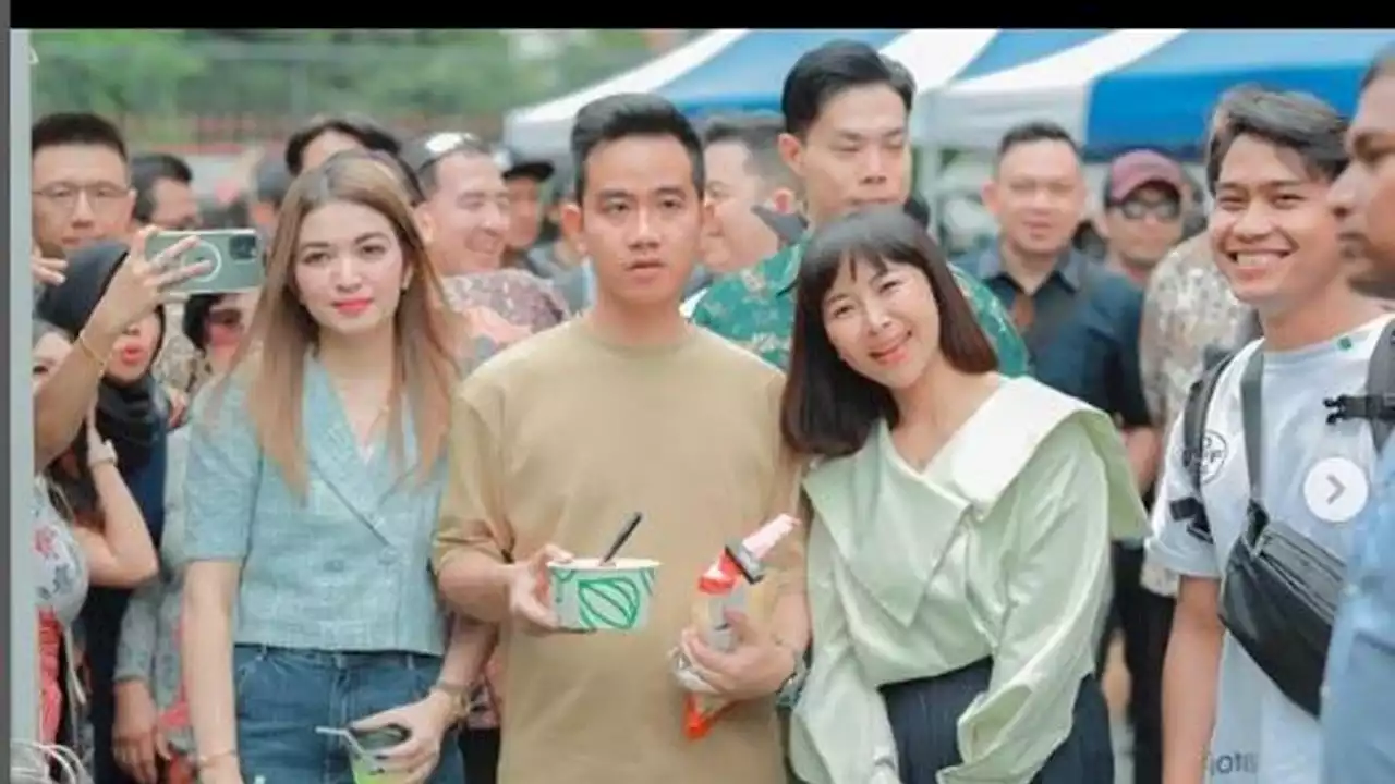 Foto Bareng Influencer Indonesia di Korea Selatan, Ekspresi Datar Gibran Rakabuming Ramai Jadi Sorotan