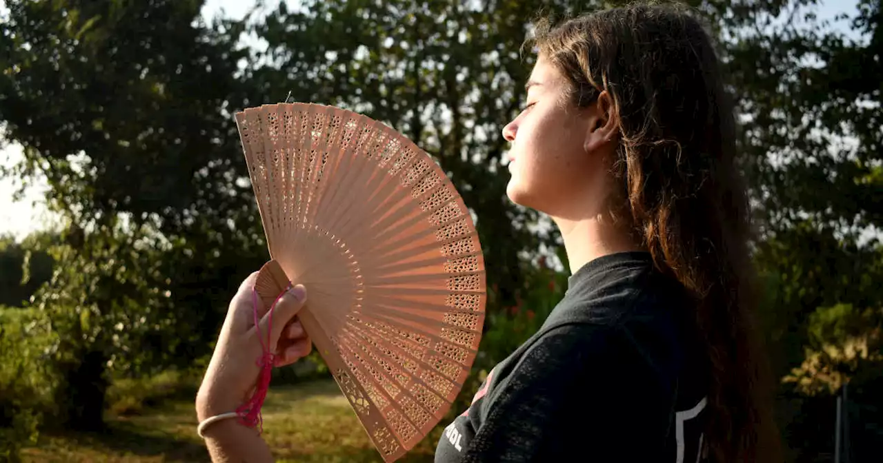 Campagne de communication, contrôles des bâtiments scolaires et des bureaux… le gouvernement présente son plan anti-canicule