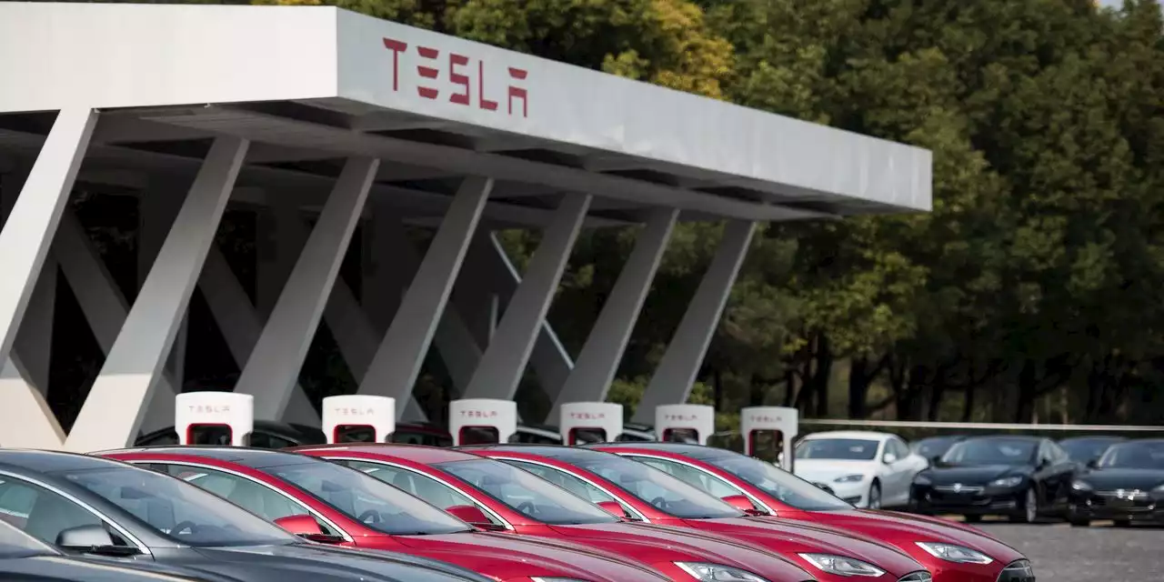 Tesla stock ticks up toward a 10th-straight gain