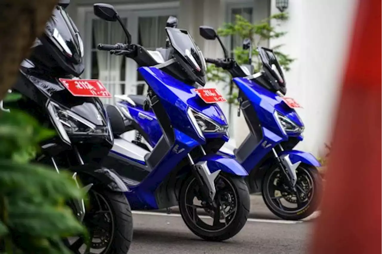 Isi Baterai United E-Motor MX-1200 Cukup dengan Daya 900 VA