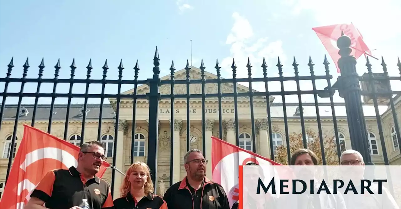 Cinq syndicalistes CFDT poursuivis pour des pochoirs au sol contre la réforme des retraites