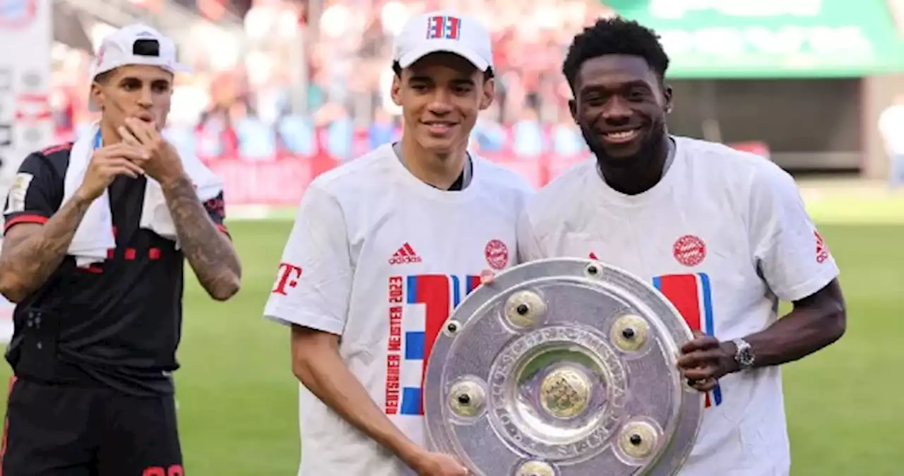 Agente de Alphonso Davies habla del futuro del lateral canadiense