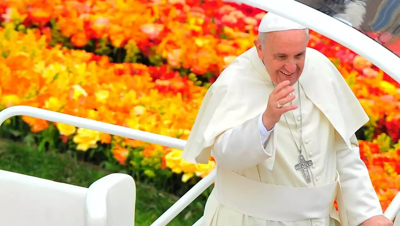 Le pape François hospitalisé : pourquoi a-t-il dû subir une laparotomie ce mercredi ?