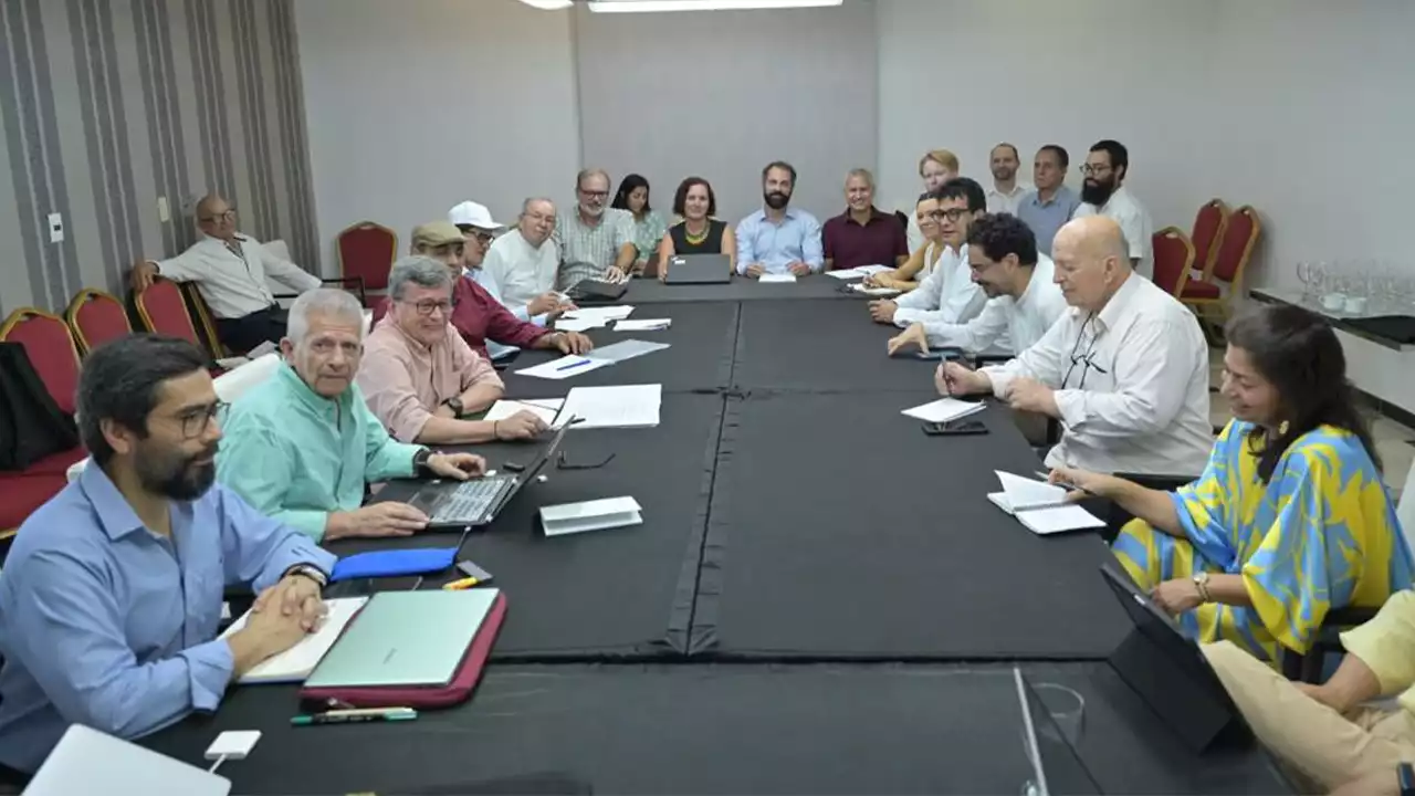 Delegaciones del Gobierno y ELN, pidieron aplazar un día, el evento de cierre de ciclo de negociaciones | Minuto30