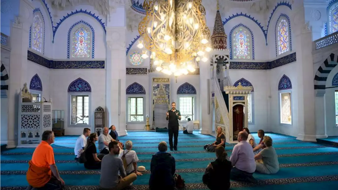 Gruppe der Bundeswehr besucht Moschee in Berlin-Neukölln