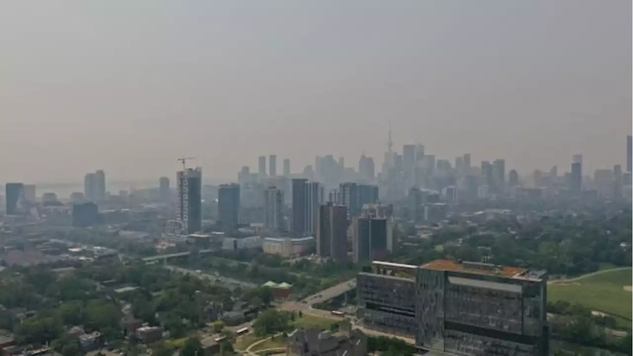 Poor air quality, high pollution levels persist Thursday in Toronto | CBC News