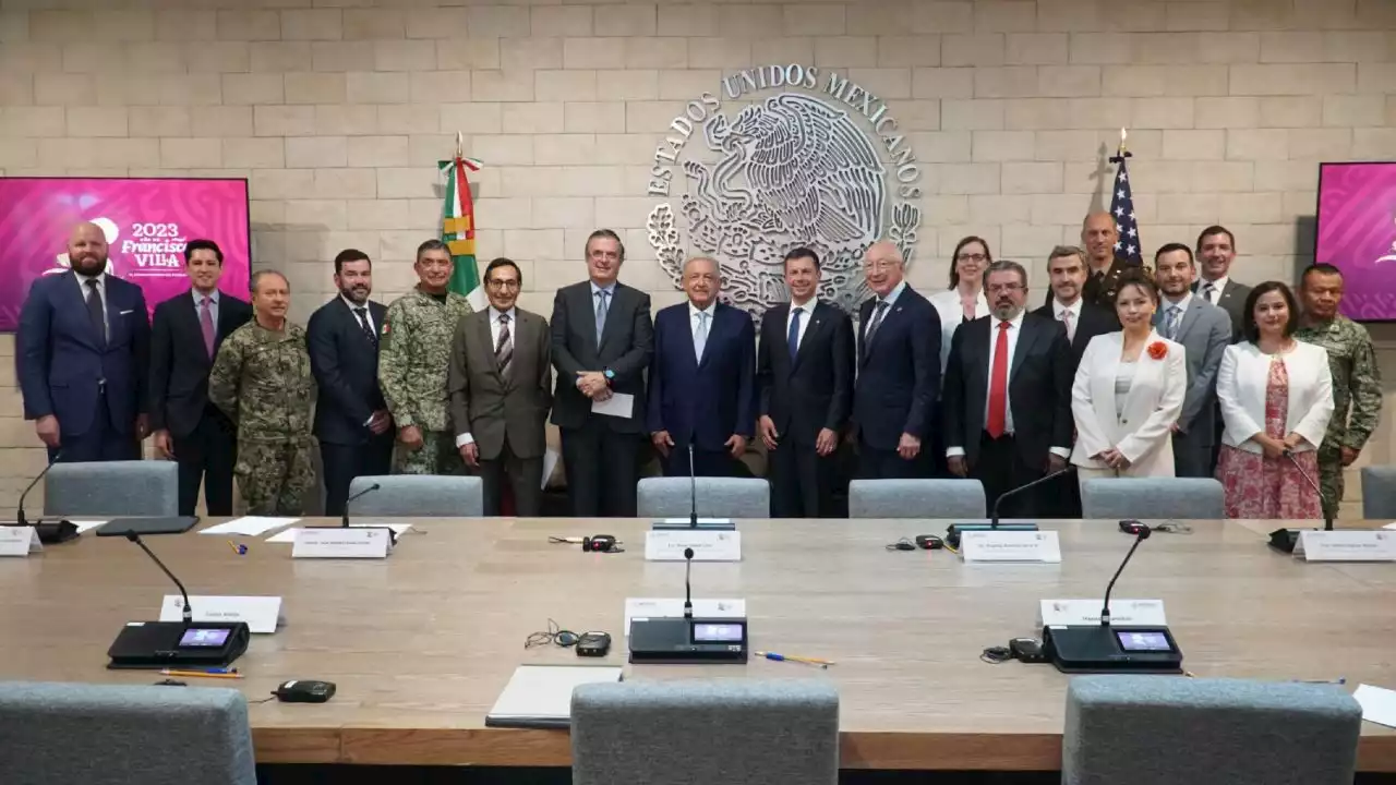 'Respetuosa y propositiva', la reunión con Pete Buttigieg, secretario de Transporte de EU: AMLO