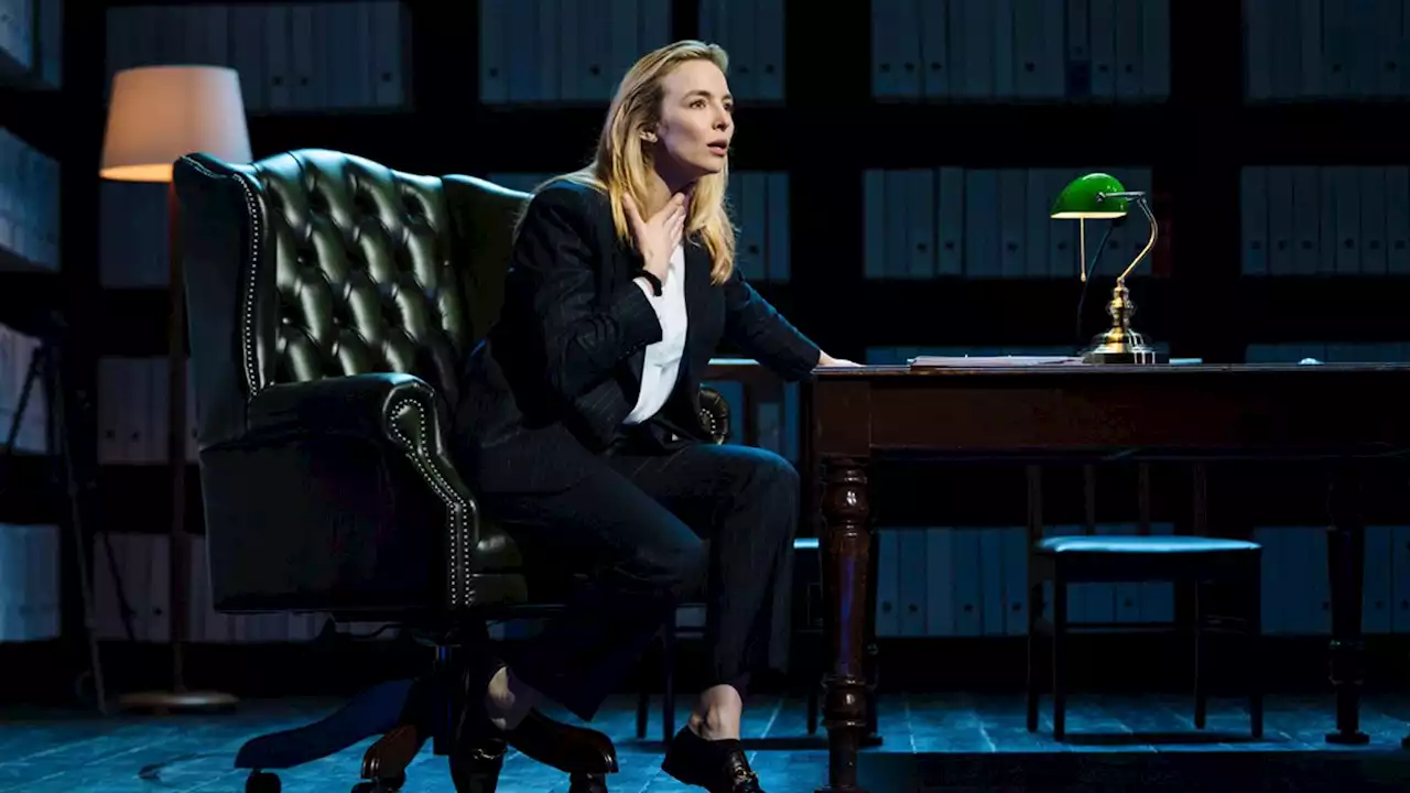 Jodie Comer halts Broadway show due to breathing difficulties from smoke engulfing New York