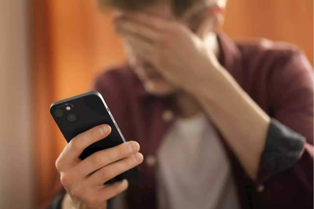 AI chatbots offer comfort to the bereaved
